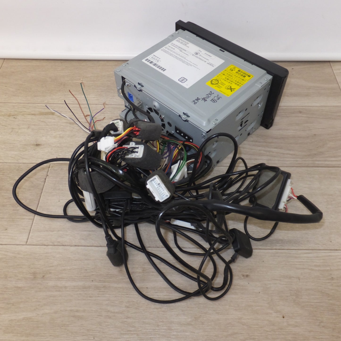 [送料無料] ★ケンウッド製 ダイハツ 純正 ワイド エントリーメモリーナビ NMZK-W68D[37]★