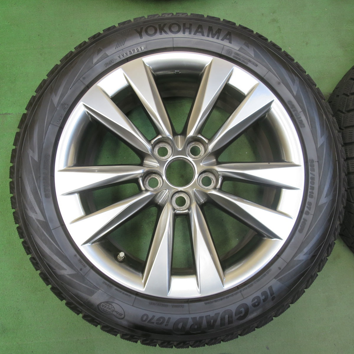 センサー付！バリ溝！21年！キレイ！9.5分★レクサス LS 純正 235/50R18 スタッドレス ヨコハマ アイスガード iG70 18インチ PCD120/5H★5093004イス