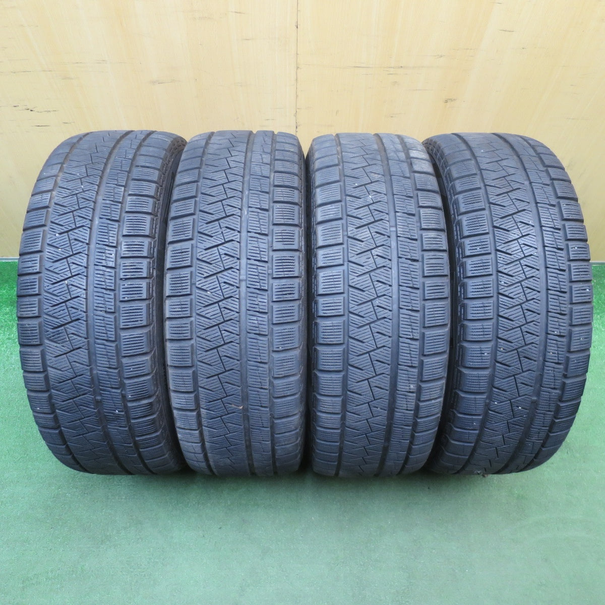 バリ溝！8.5分★ベンツ W246 Bクラス 純正 205/55R16 スタッドレス ピレリ アイスアシンメトリコ 16インチ PCD112/5H★6042801NJス