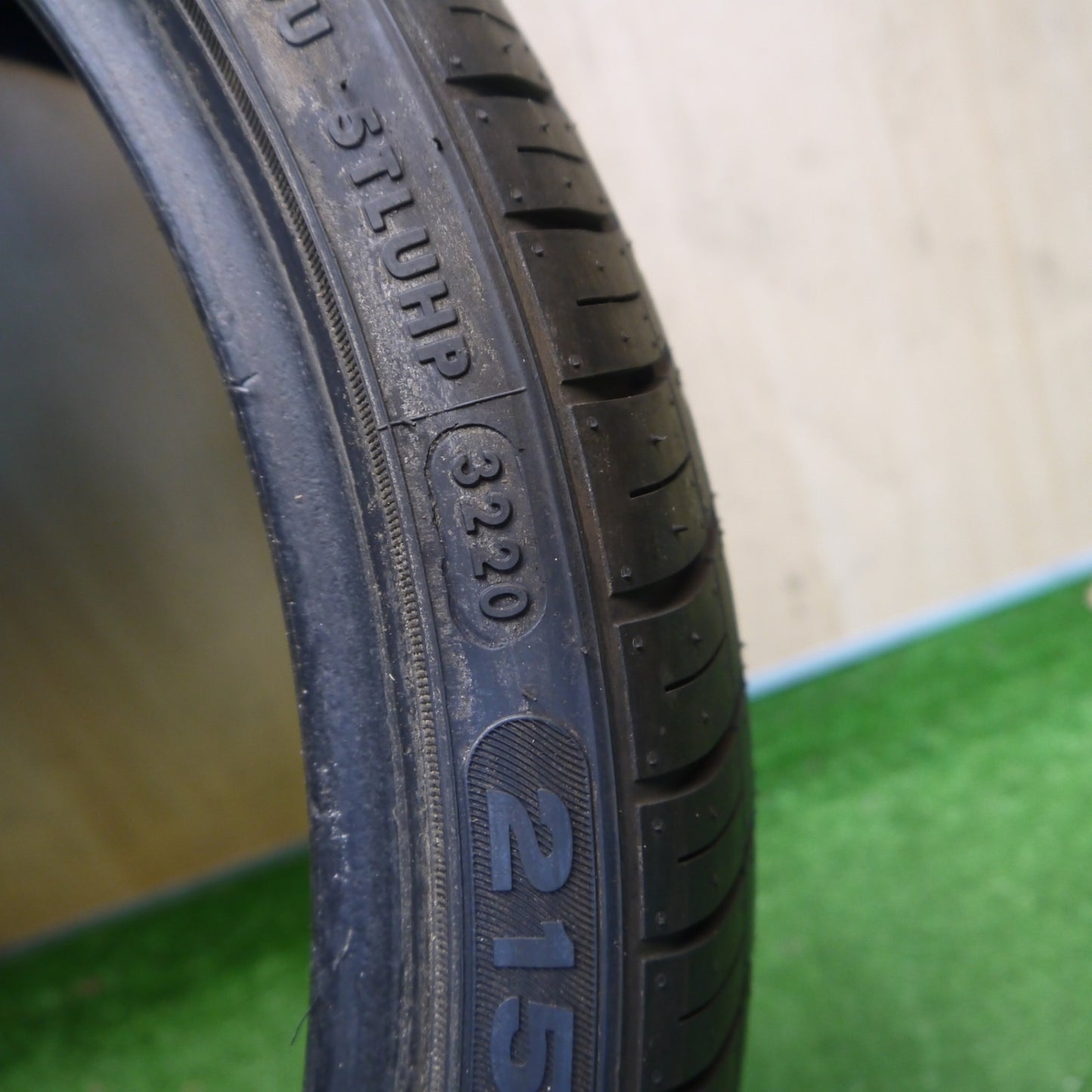 ほぼ未使用！2本★215/35R19 リンロン GREEN-Max タイヤ 19インチ ヴォクシー ノア ステップワゴン プリウスα 等★6072206Hノタ