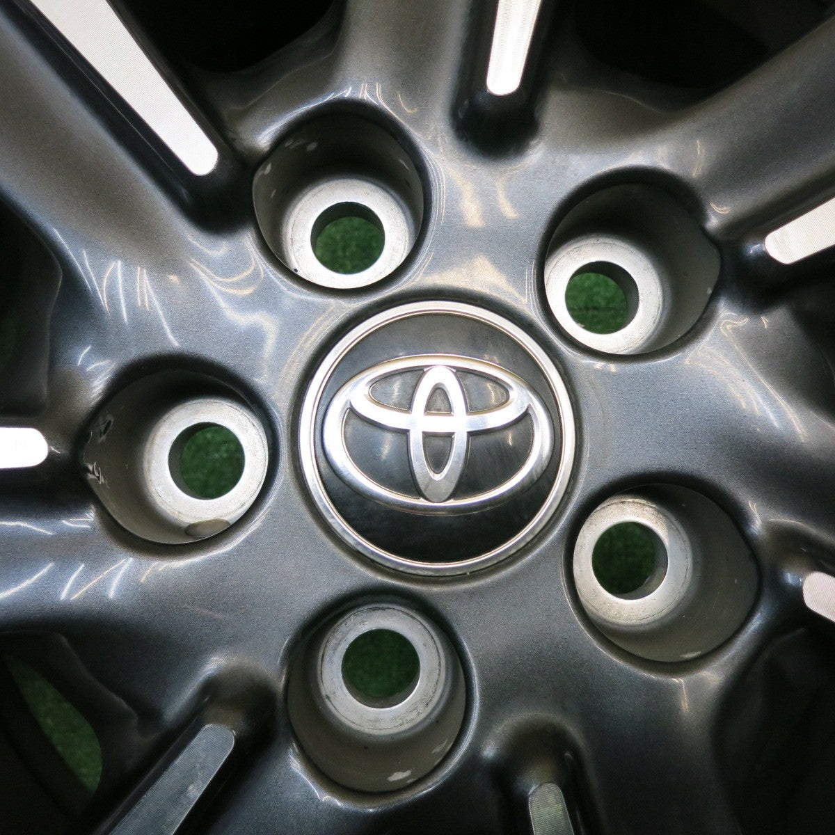 キレイ★トヨタ 80系 ノア ヴォクシー 純正 ホイール 16インチ 16×6J PCD114.3/5H★5110606HAホ