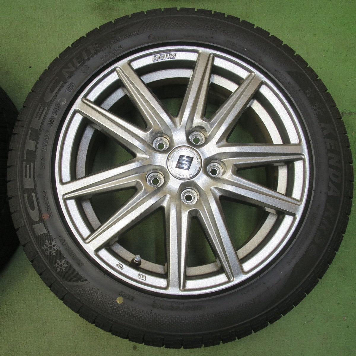 キレイ◎スタッドレス 205/55R16 ケンダ KR36 アイステック ネオ SEIN ザイン 16インチ PCD114.3/5H◎6090409イス