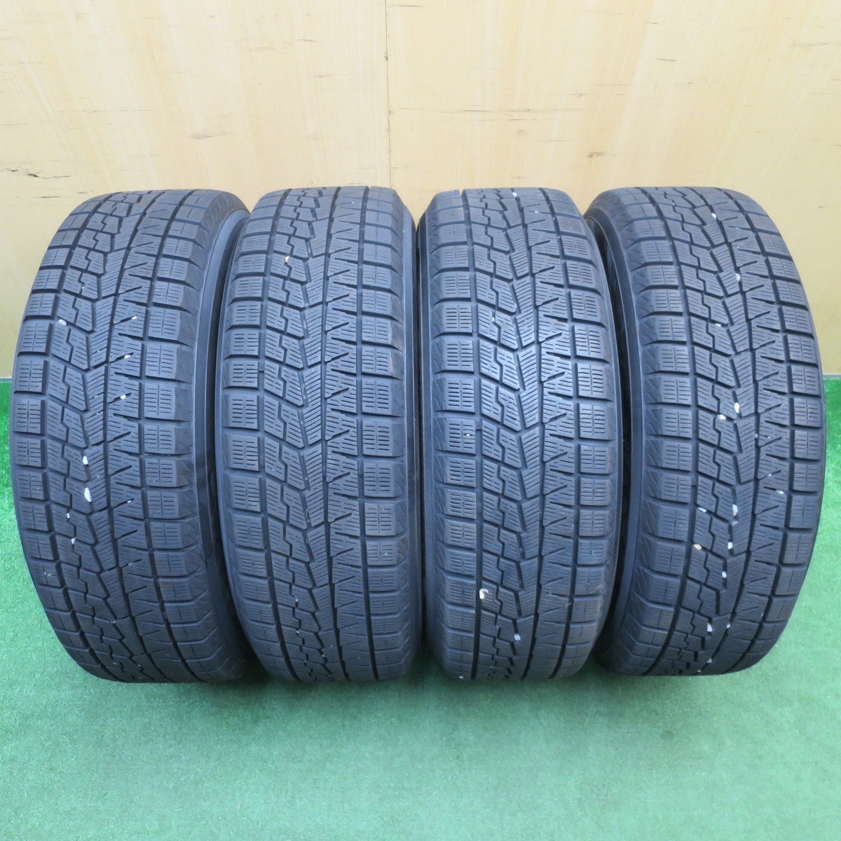 バリ溝！24年！キレイ！ほぼ10分★スタッドレス 205/60R16 ヨコハマ アイスガード iG70 Exceeder エクシーダー 16インチ PCD114.3/5H★5120413NJス