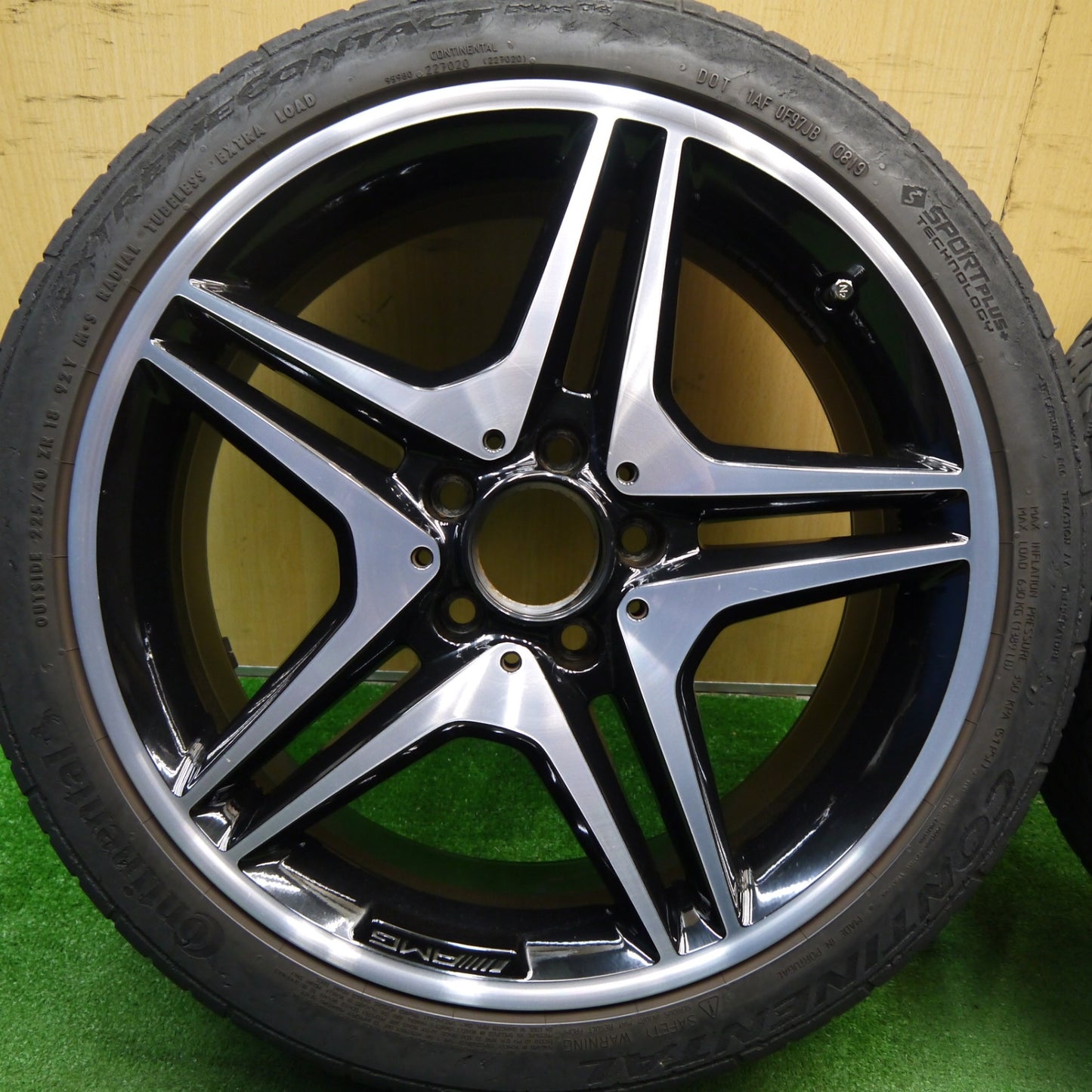キレイ★ベンツ Aクラス W176 純正 AMG 225/40R18 コンチネンタル エクストリームコンタクト DWS06 18インチ PCD112/5H★5041812Hノ