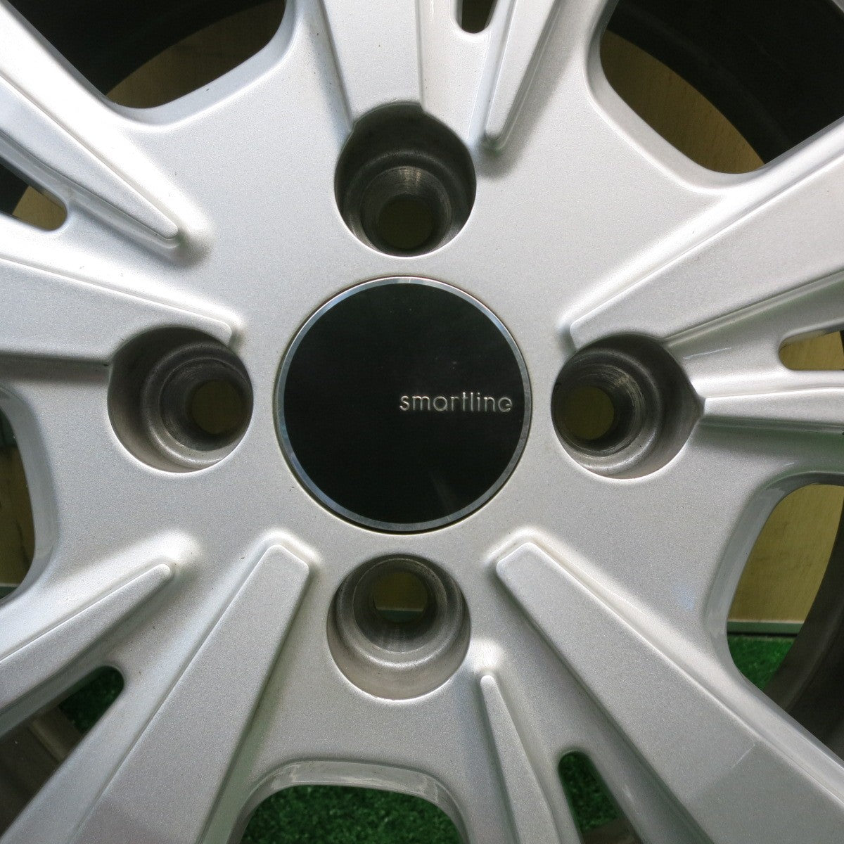 バリ溝！21年！キレイ！9分★トゥインゴ スマート フォーツー 等 smartline 365 165/65R15 185/60R15 スタッドレス ダンロップ ウインターマックス WM02 スマートライン 15インチ PCD100/4H★5112910HAス