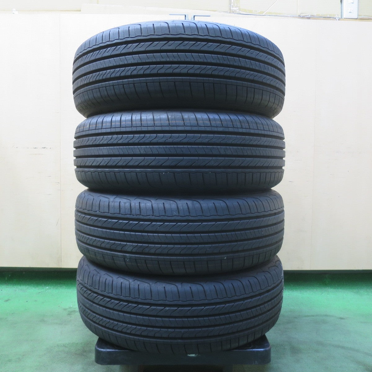 超バリ溝！キレイ！ほぼ10分☆スタッドレス 165/70R14 グッドイヤー 