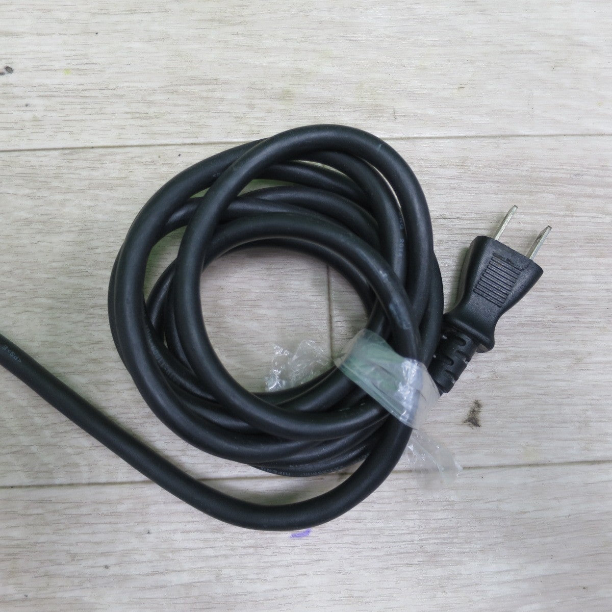 [送料無料] ☆日立工機 ヒートガン 100V 温度・風量 2段階 切替 RH600T ケース付き 電動 工具☆