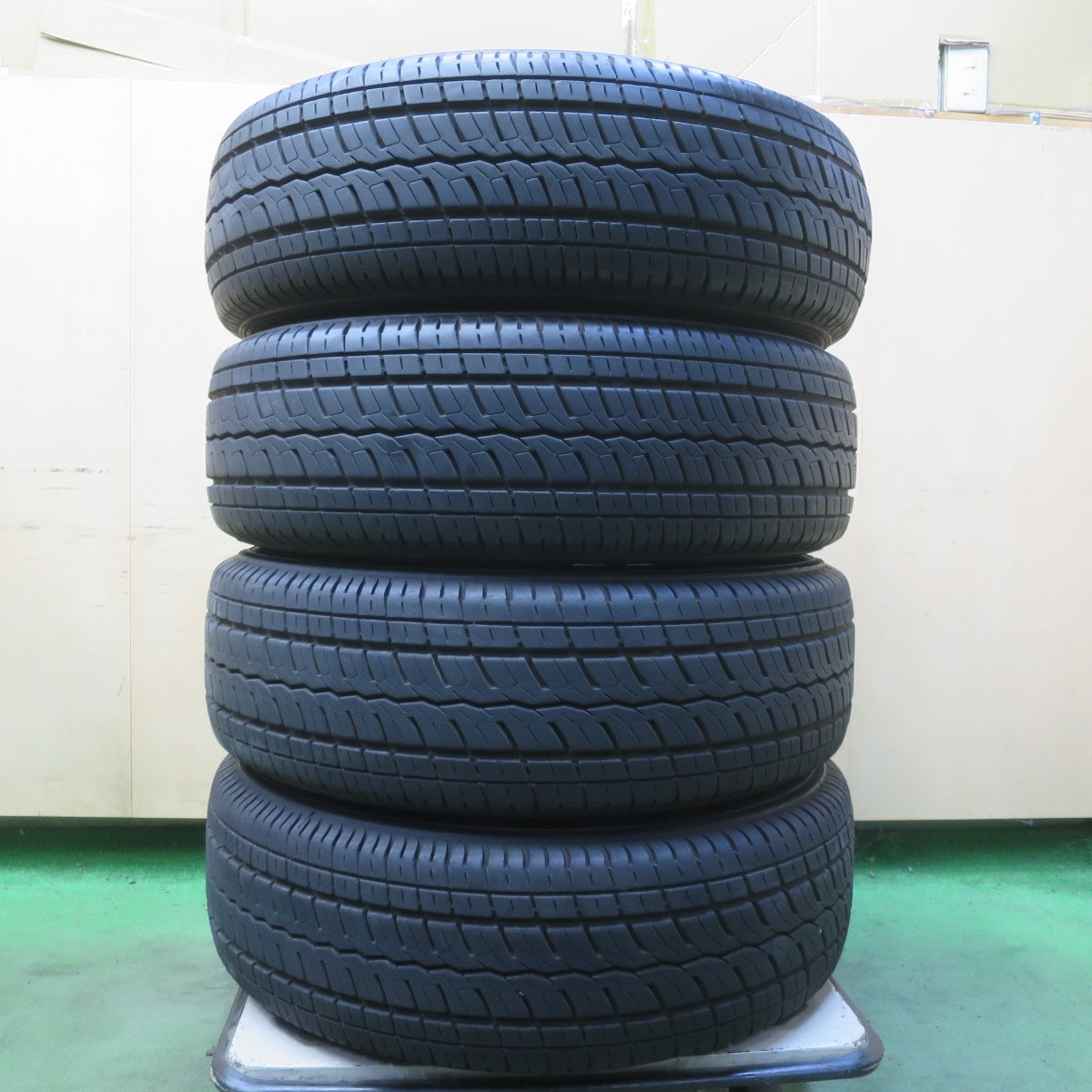 バリ溝！22年！9.5分◎ZERObreak S 215/60R17 109/107R トーヨー H20 ゼロブレイクS 17インチ PCD139.7/6H◎6072804イノ