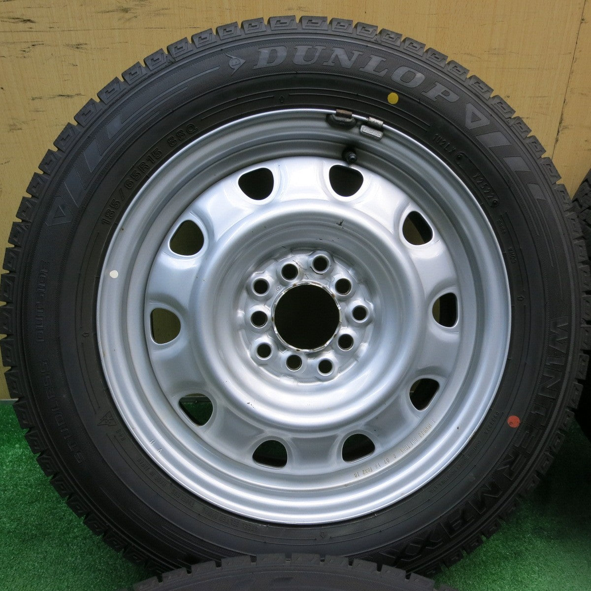 バリ溝！22年！キレイ！9.5分以上★スタッドレス 185/65R15 ダンロップ ウインターマックス 03 スチール ホイール 15インチ PCD114.3/5H★5051602AKス