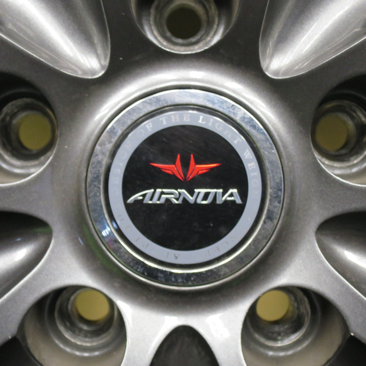 バリ溝！22年！キレイ！9.5分★スタッドレス 225/60R18 ダンロップ ウインターマックス SJ8 SJ8+ AIRNOVA エアノヴァ 18インチ PCD114.3/5H★6030802NKス