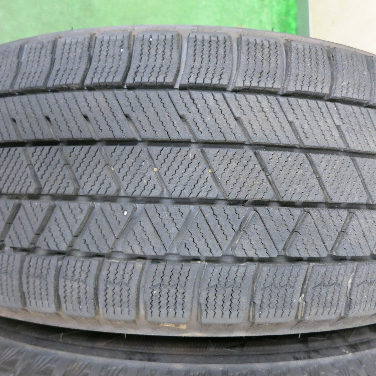 *送料無料* バリ溝！22年！キレイ！9分★スタッドレス 185/60R15 ブリヂストン ブリザック VRX3 GRADUAL グラデュアル 15インチ PCD100/5H★4070202NJス