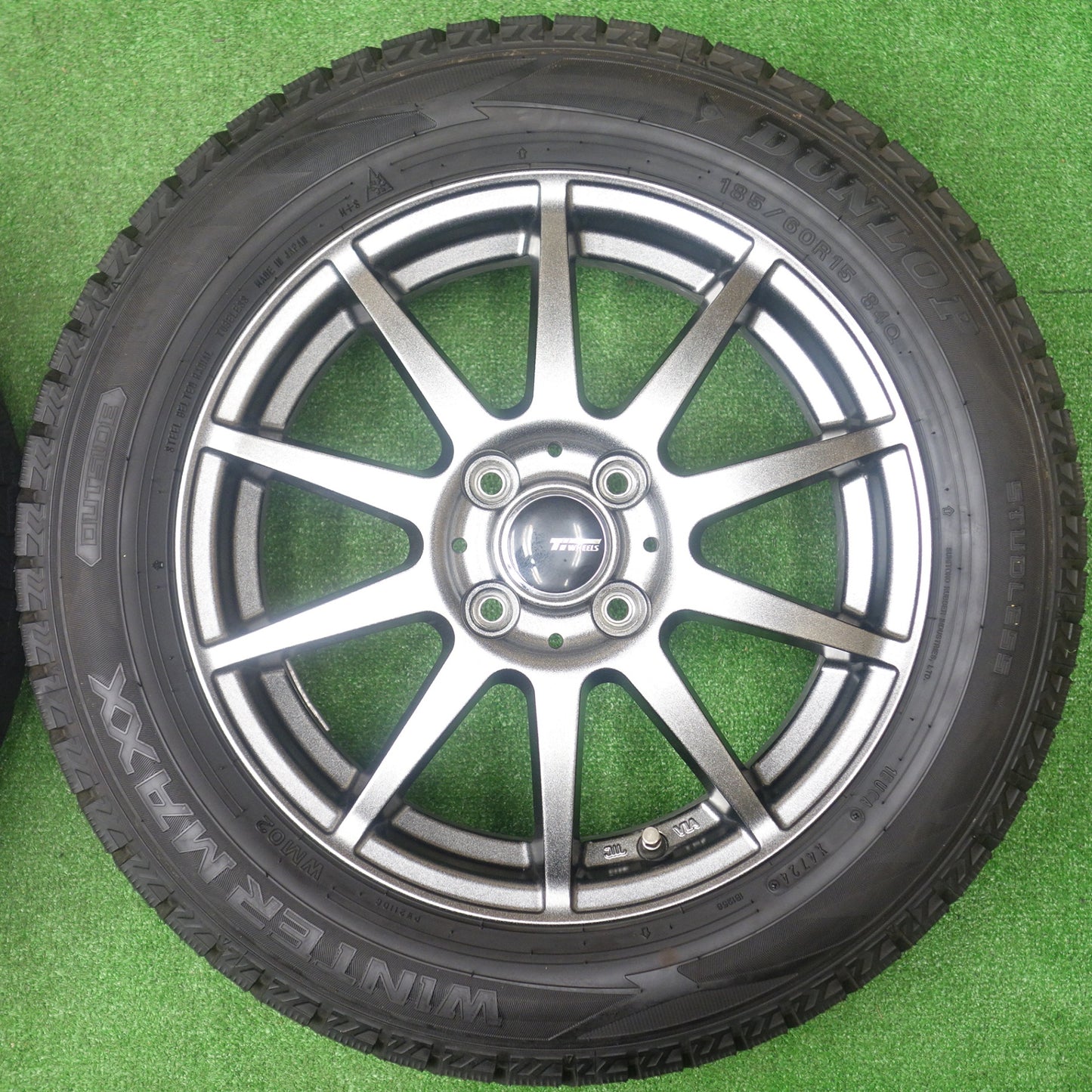 バリ溝！24年！キレイ！ほぼ10分★スタッドレス 185/60R15 ダンロップ ウインターマックス WM02 Ti WHEELS ホイール 15インチ PCD100/4H★6012402KTス