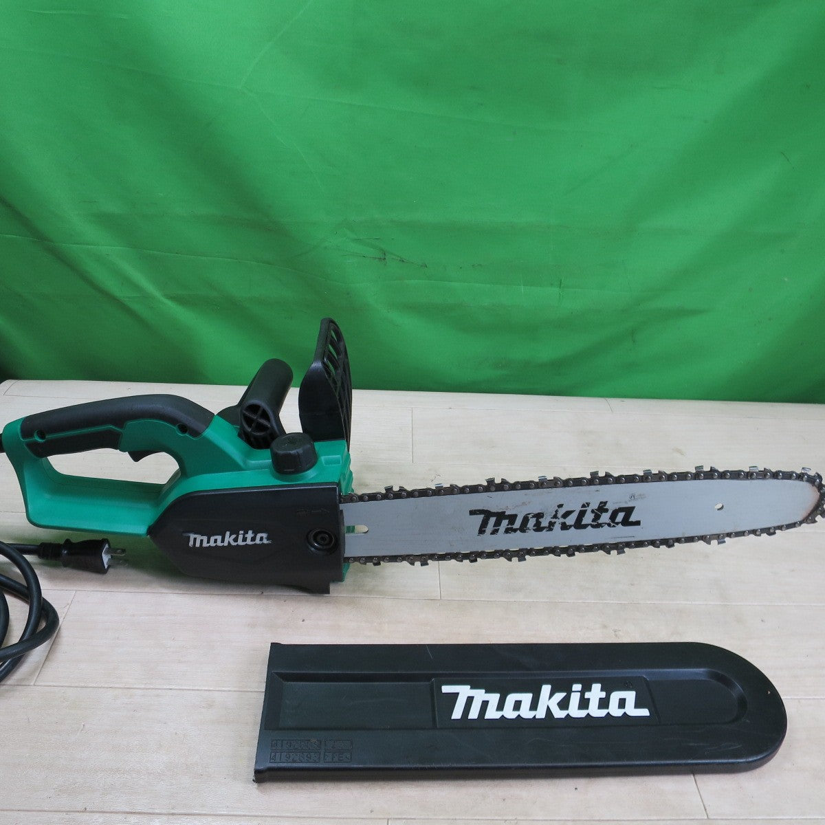 ☆マキタ 350mm 電気 チェンソー M504 切断機 チェーンソー コード式 100V makita☆
