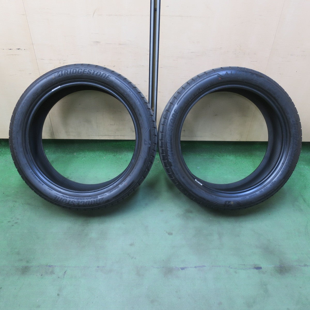 バリ溝！25年！9.5分！2本★245/45R20 ブリヂストン アレンザ 001 RFT ALENZA レクサス LS クラウン BMW アウディ ボルボ 等★6031608イノタ