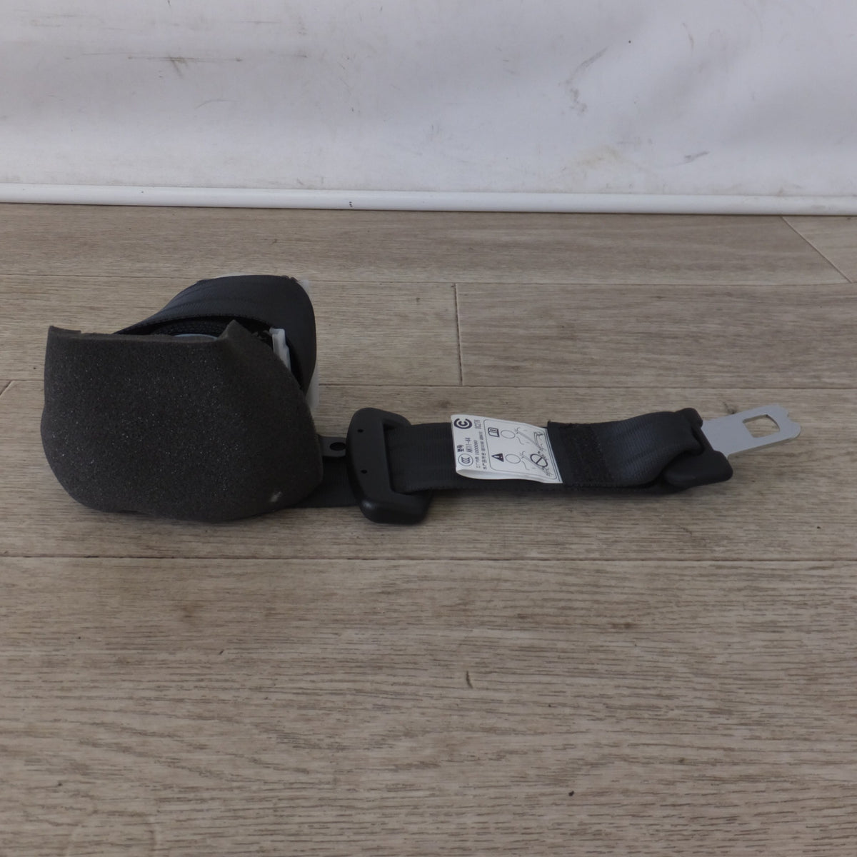 未使用★マツダ MAZDA 純正 リアシートベルト AK11-44 KD45-57-740C 01★