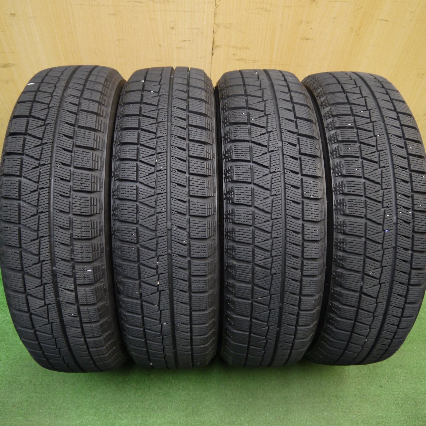 [送料無料] バリ溝！8.5分★スズキ スペーシア 純正 スチール 155/65R14 スタッドレス ブリヂストン アイスパートナー2 14インチ PCD100/4H★5031201Hス