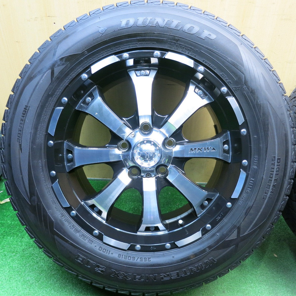 バリ溝！9分★グランドチェロキー 等 MKW MK-46 265/60R18 スタッドレス ダンロップ ウインターマックス SJ8 18インチ PCD127/5H★6010801HAス