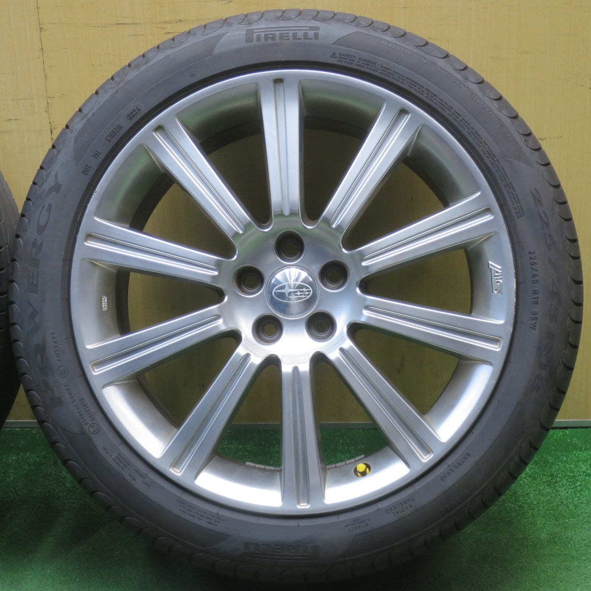 バリ溝！24年！8.5分★スバル SG9 フォレスター STi 純正 225/45R18 ピレリ POWERGY パワジー 18インチ PCD100/5H★6042705NJノ