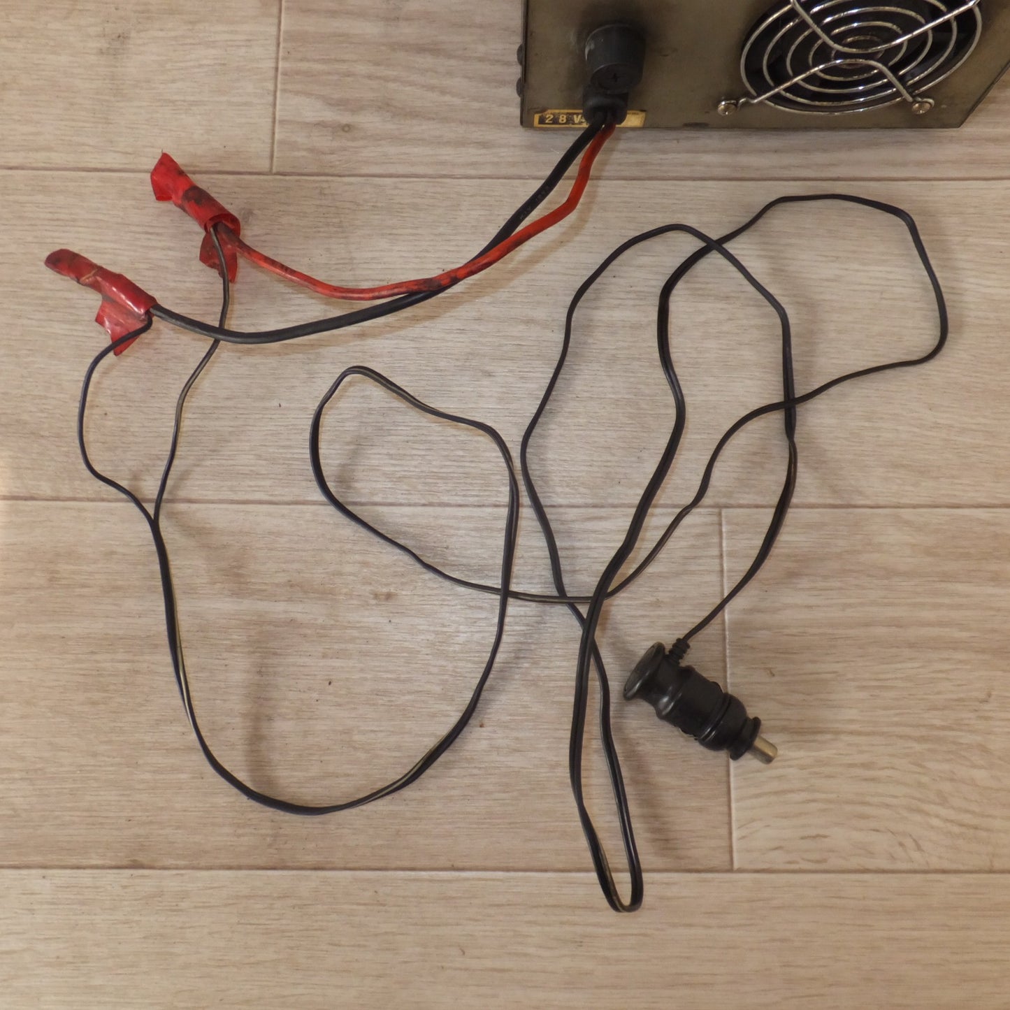 [送料無料] 現状品★KDD シンワ無線 日本列島旅がらす おむすびまん35　28V→13.8V　DCDCコンバーター★