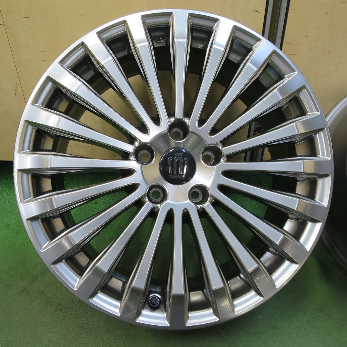 新車外し★トヨタ 30系 クラウン セダン 純正 ホイール 19インチ 19×8J PCD120/5H★6071401NGホ