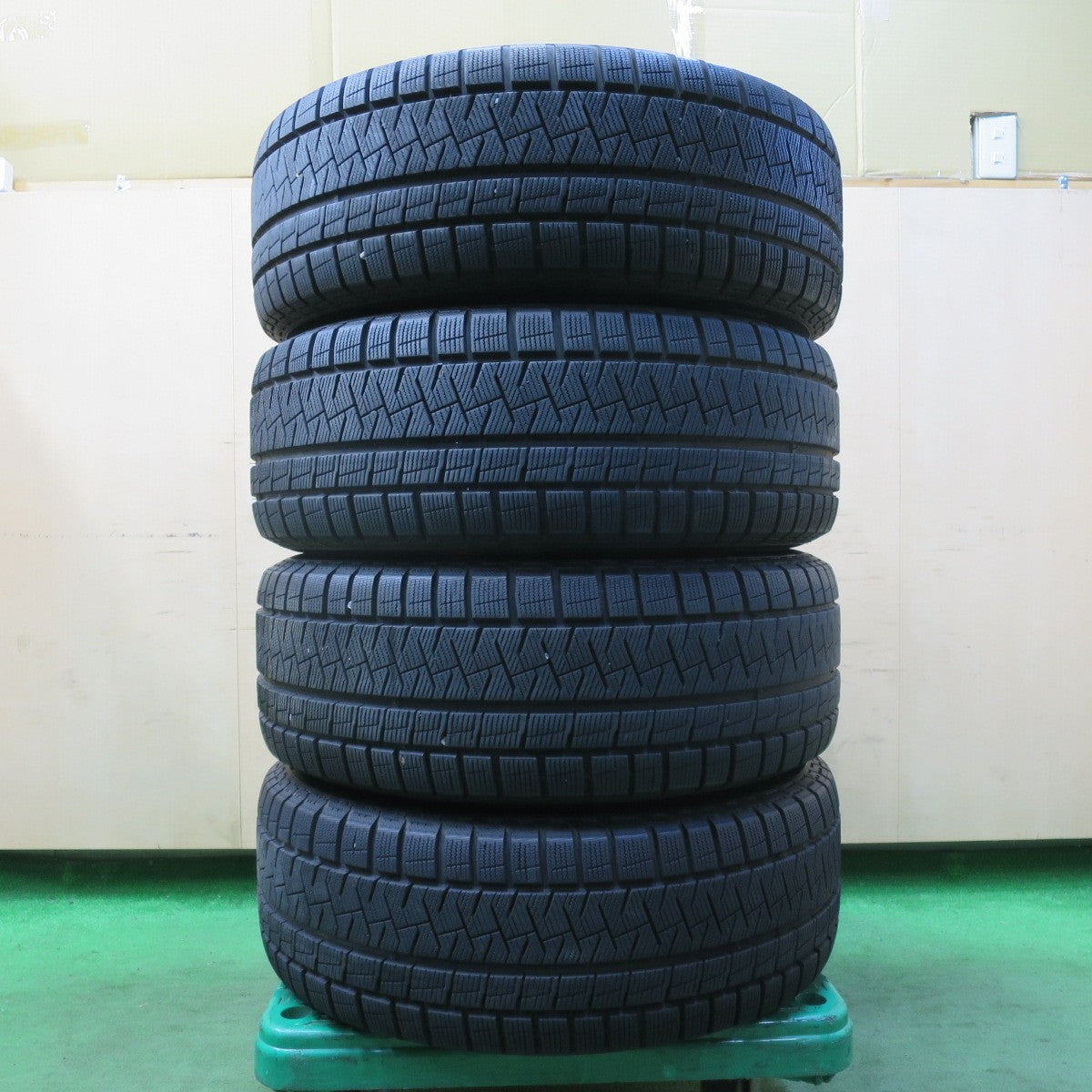 [送料無料] バリ溝！キレイ！9.5分★トヨタ プリウスα 純正 215/60R16 スタッドレス ピレリ アイスアシンメトリコ 16インチ PCD114.3/5H★5021502イス