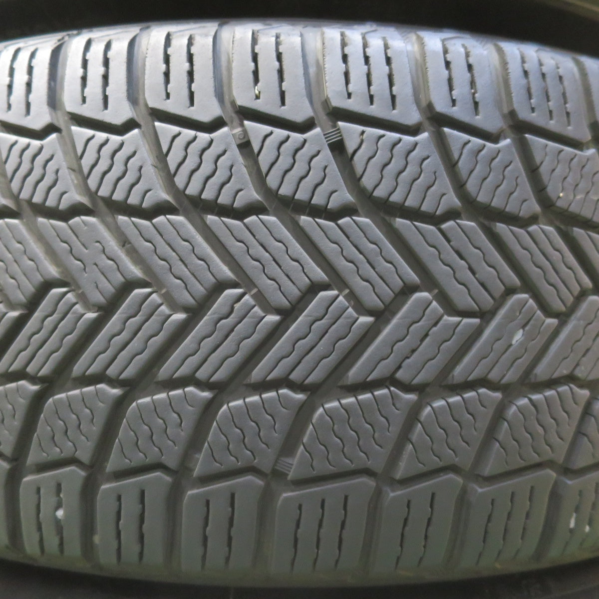 キレイ！23年★レクサス NX バージョンL 純正 235/60R18 スタッドレス ミシュラン X-ICE SNOW SUV 18インチ PCD114.3/5H★6042804イス
