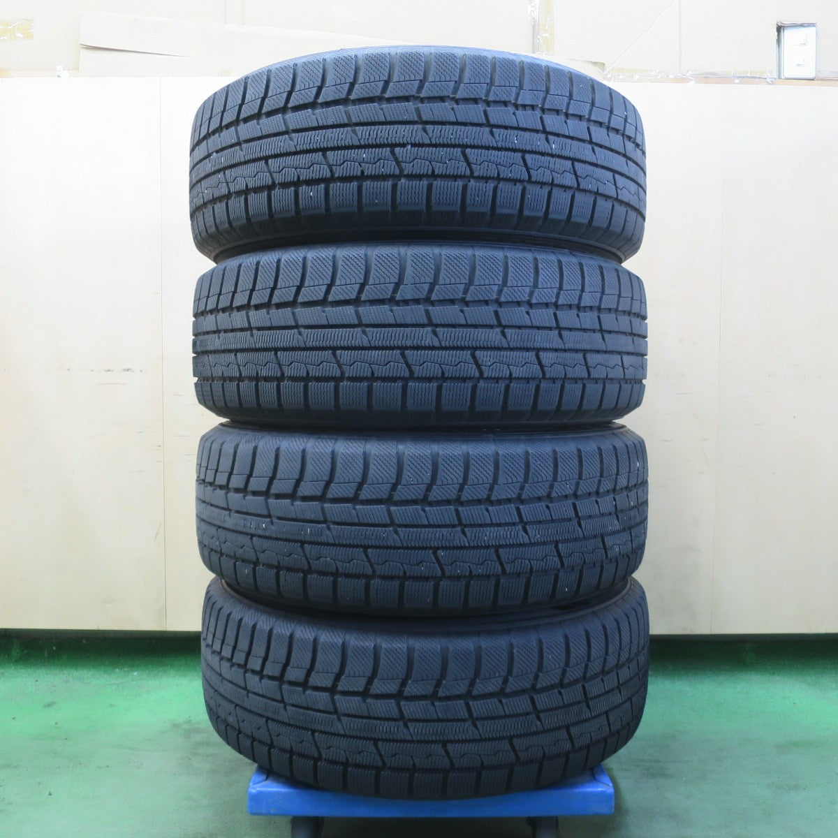 バリ溝！22年！9.5分★スタッドレス 225/60R17 トーヨー ウインター トランパス TX JOKER ジョーカー 17インチ PCD 100 114.3/5H マルチ★6040605イス