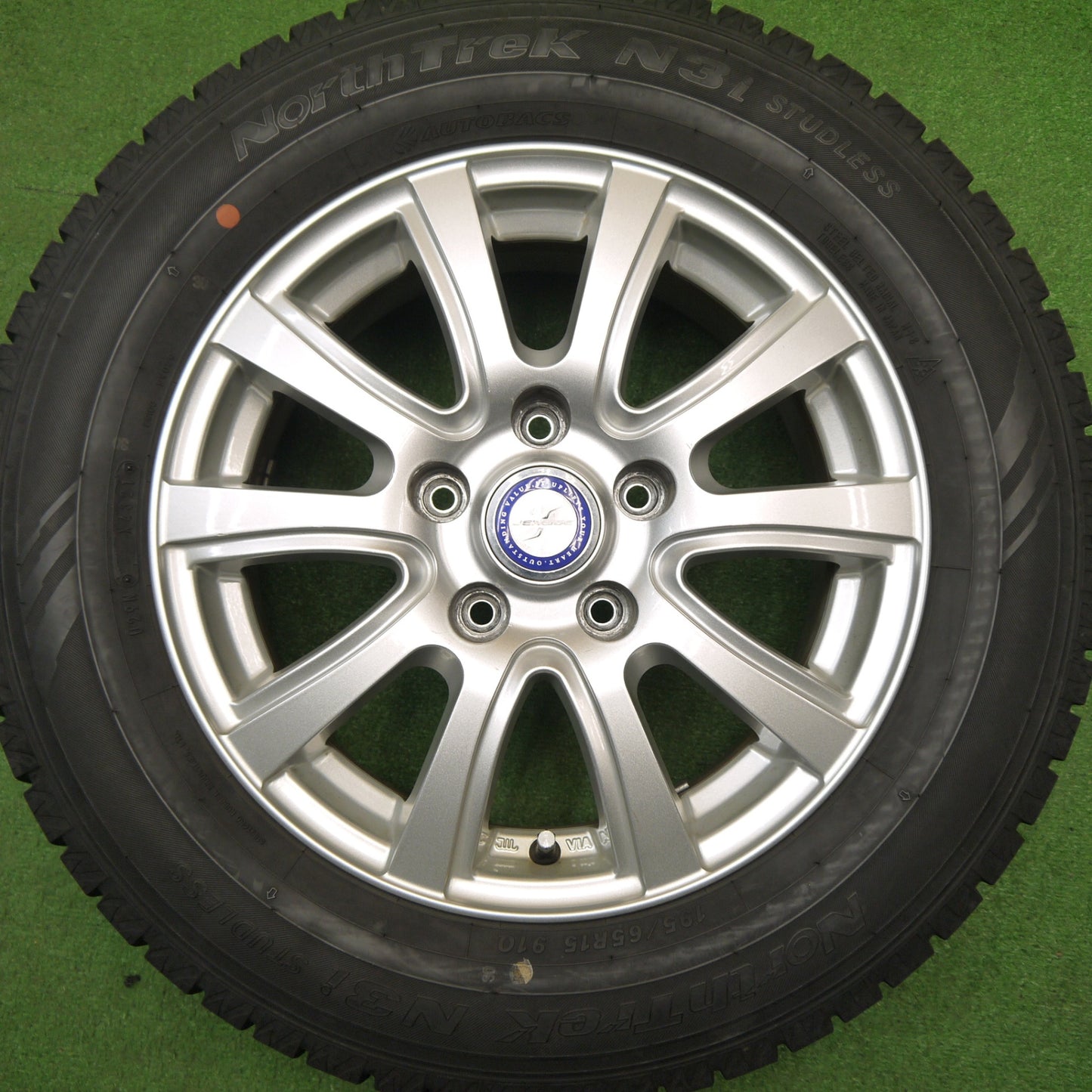 バリ溝！21年！キレイ！9.5分★スタッドレス 195/65R15 オートバックス ノーストレック N3i JENEIGE 15インチ PCD114.3/5H★5112803Hス