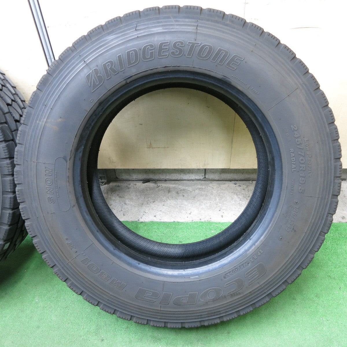 バリ溝！25年！9.5分★トラック タイヤ 245/70R19.5 136/134J ブリヂストン エコピア M801Ⅱ ミックス オールシーズン 19.5インチ★5122906ナスタ