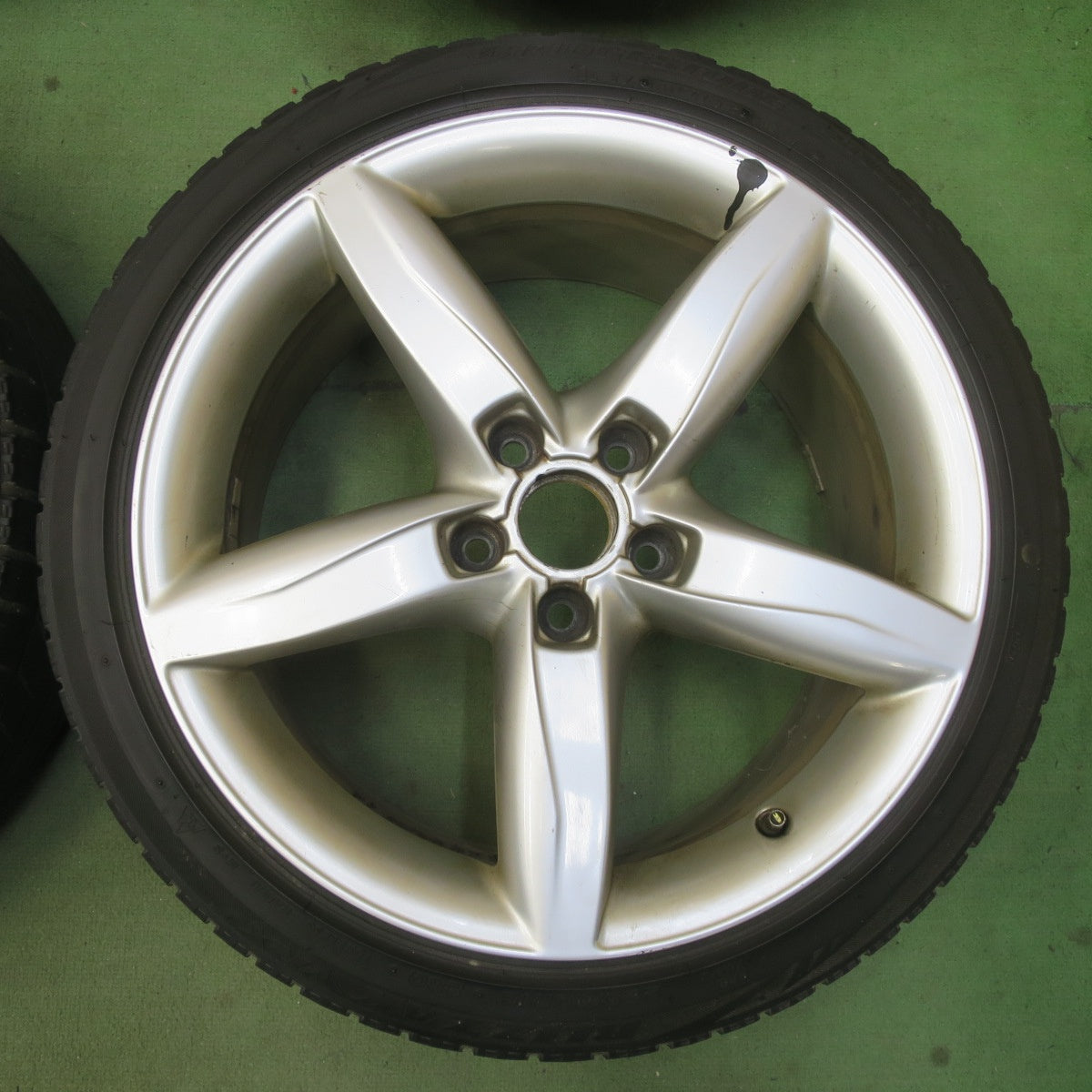 4本価格★アウディ A4 純正 225/40R18 スタッドレス ブリヂストン ブリザック VRX 18インチ PCD112/5H★6043014イス