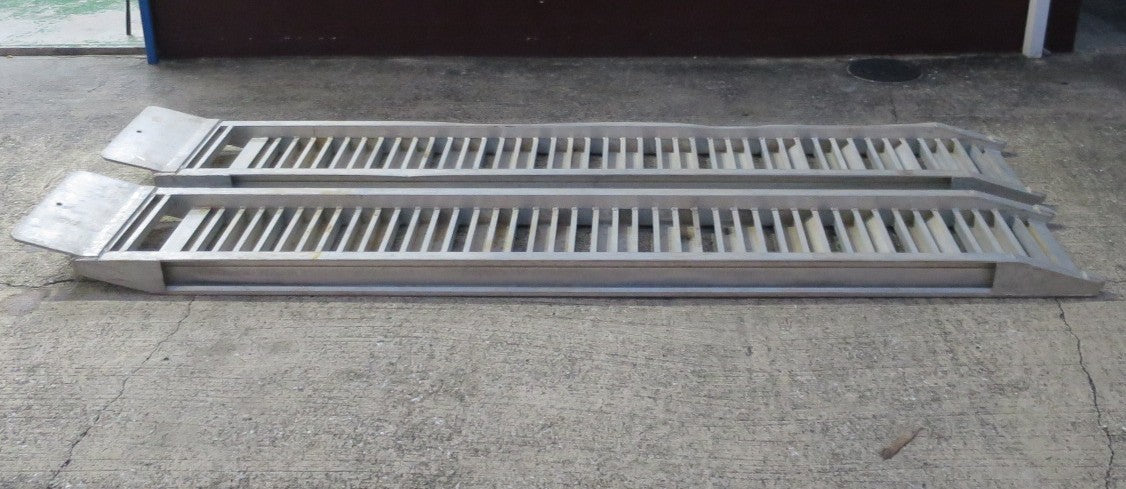 【愛知発 直接引取限定】2本セット◆昭和 ブリッジ アルミブリッジ SBAG 3.0ton 3ton 長さ 300cm 内巾 40cm バイク 農機 等◆