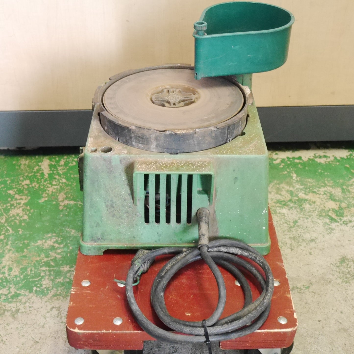 [送料無料] ☆日立 刃物 研磨 機 UW-100 電動 工具 研摩機 刃物 研ぎ 機 HITACHI 100V☆