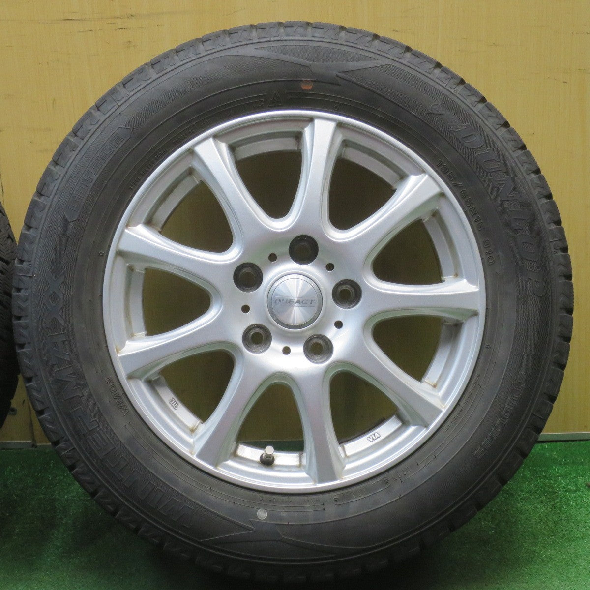 バリ溝！9分★スタッドレス 195/65R15 ダンロップ ウインターマックス WM02 DUFACT デュファクト 15インチ PCD114.3/5H★6042201NJス