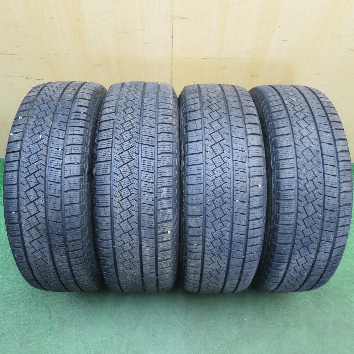 バリ溝！23年！9.5分★スタッドレス 225/50R18 ピレリ アイスゼロ アシンメトリコ SCHNEIDER シュナイダー 18インチ PCD114.3/5H★6051201NJス