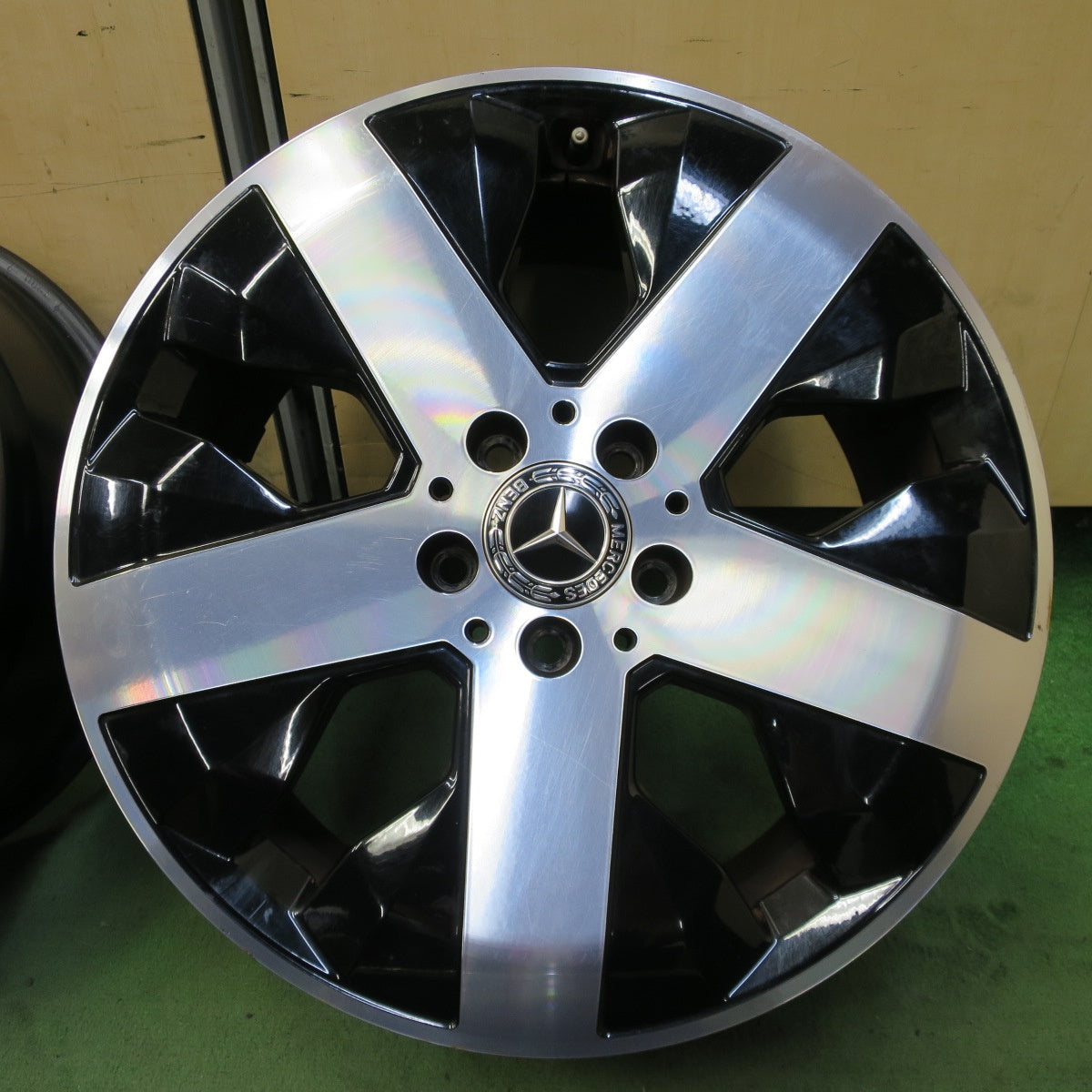 キレイ★ベンツ X247 GLBクラス 純正 ホイール 18インチ 18×7.5J A2474012800 PCD112/5H★6071502NGホ