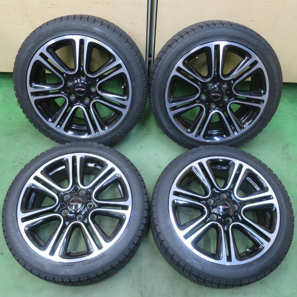 バリ溝！9分★MINI ミニ R60 クロス オーバー 純正 JCW 225/45R18 スタッドレス グッドイヤー アイスナビ6 18インチ ジョン クーパー ワークス PCD120/5H★6031204イス