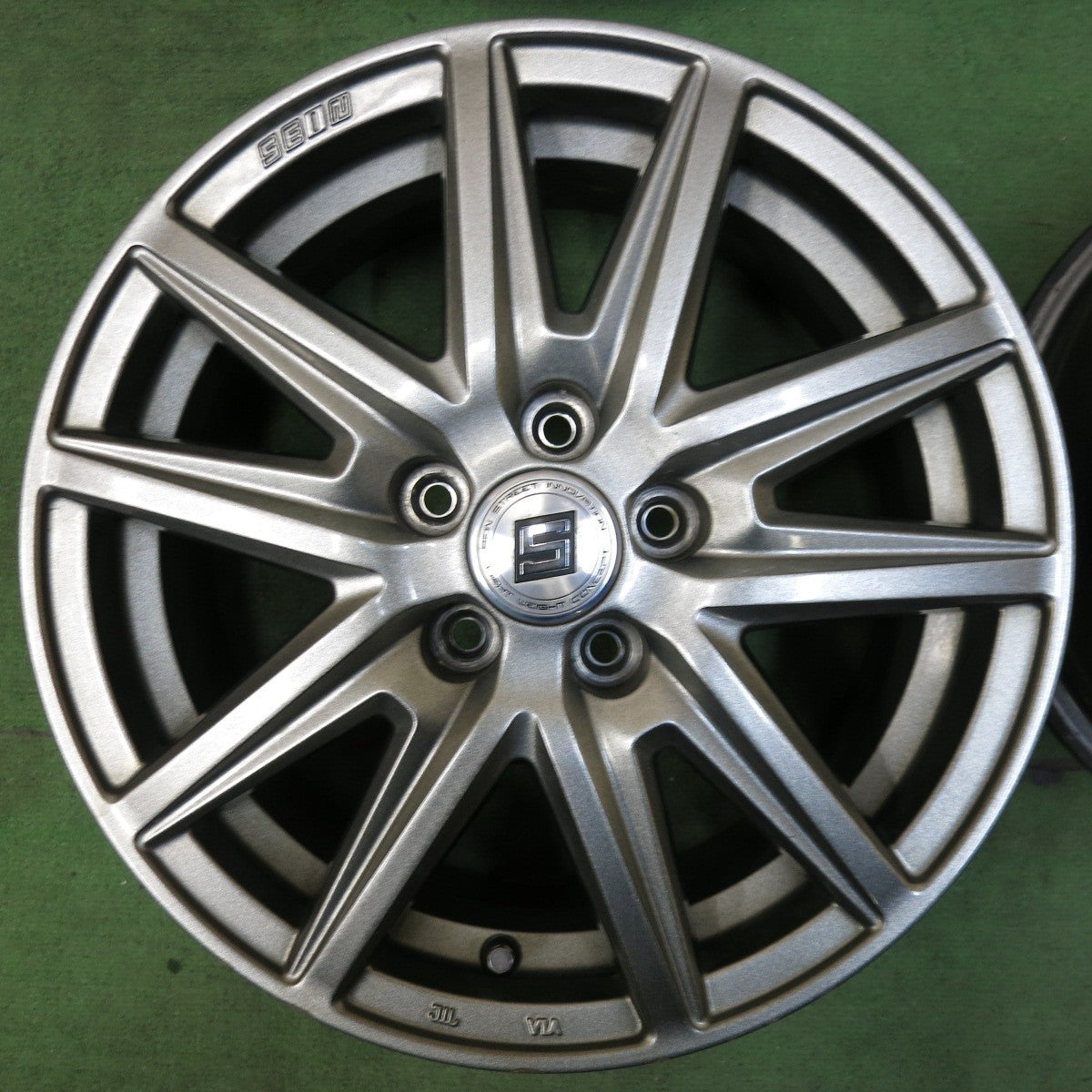 4本価格★プリウス 等 SEIN ザイン 15インチ ホイール 15×6J PCD100/5H★5032109SYホ