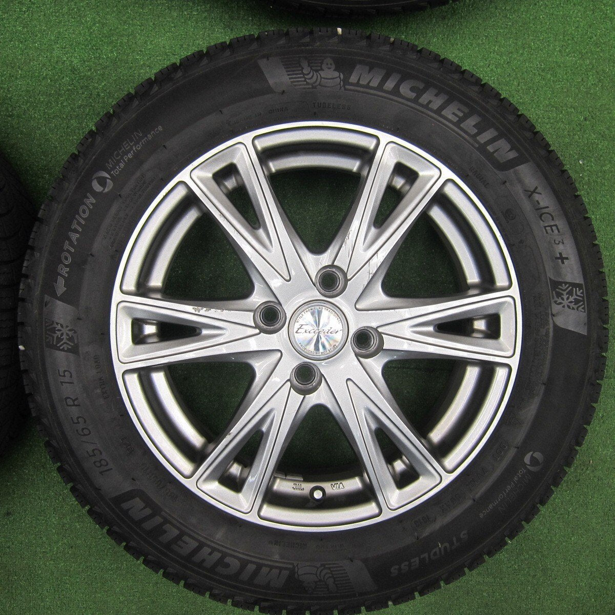 バリ溝！9.5分★スタッドレス 185/65R15 ミシュラン X-ICE3+ Exceeder エクシーダー 15インチ PCD100/4H★4121403TNス