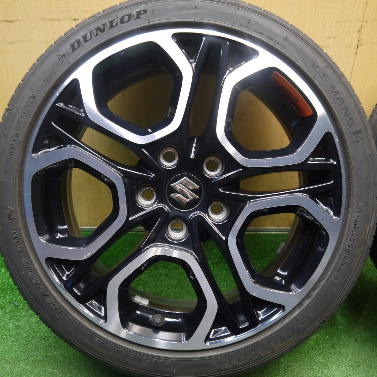 キレイ！24年！取付プレート付★スズキ ZC33S スイフト スポーツ 純正 195/45R17 ダンロップ LE MANS V+ 17インチ PCD114.3/5H★6030205Hノ