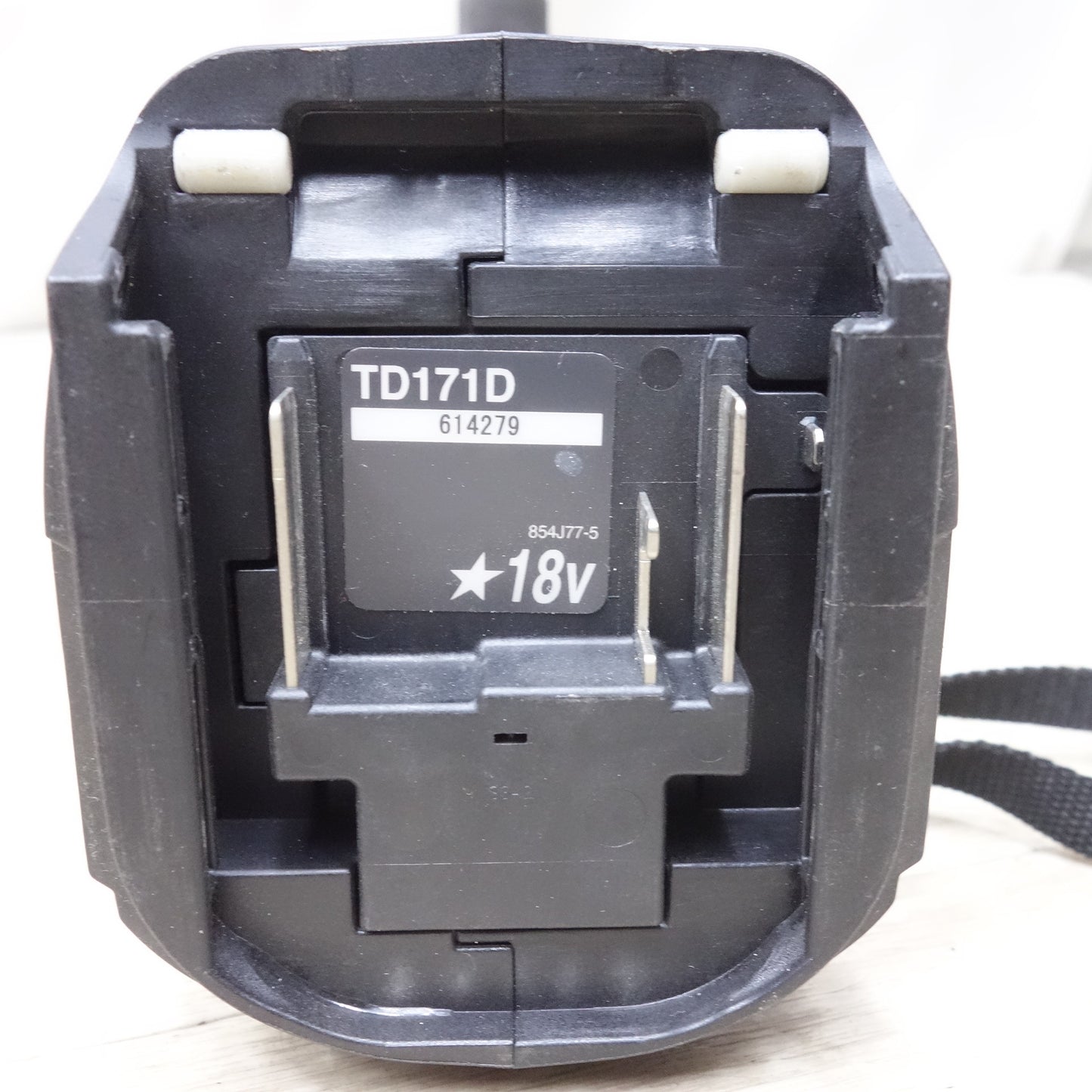 [送料無料] 付属品付き◆マキタ 充電式 インパクトドライバ TD171D 電動 工具 18V makita コードレス 本体のみ◆