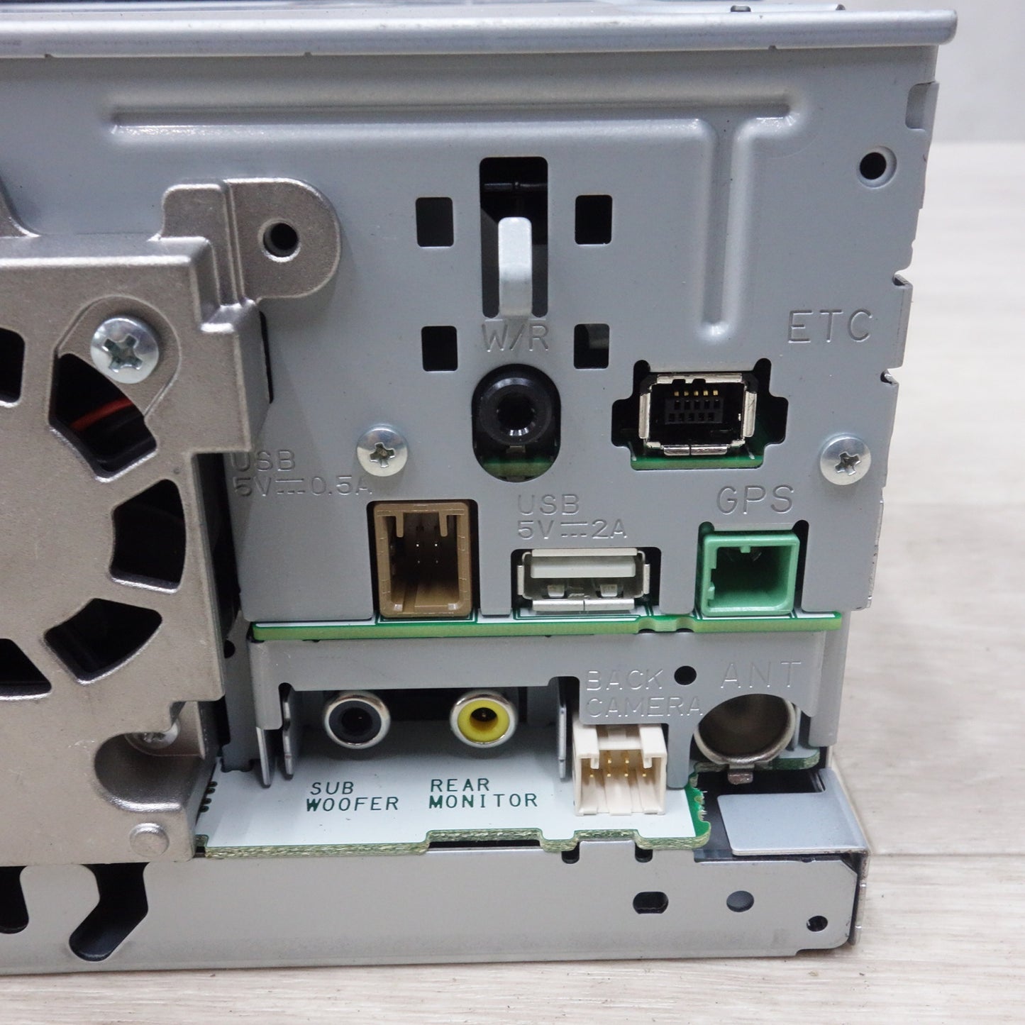 [送料無料] ◆パイオニア carrozzeria カロッツェリア AVIC-RW812-D 7V型 楽ナビ 200mm  Bluetooth カーナビ ナビゲーション Pioneer 地図データ 2021年11月◆