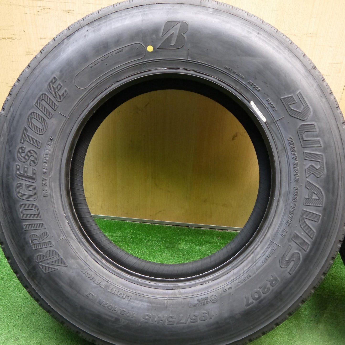 未使用！25年！2本★トラック バス タイヤ 195/75R15 109/107N ブリヂストン デュラビス R207 DURAVIS 15インチ★5081812Hノタ