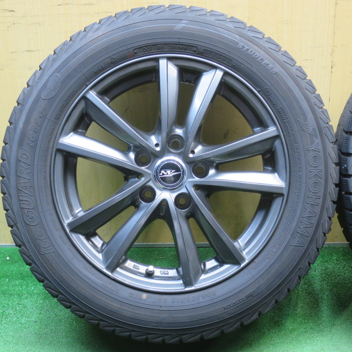 バリ溝！23年！キレイ！9分★スタッドレス 205/60R16 ヨコハマ アイスガード iG52C NIRVANA NV ニルバーナ ニルヴァーナ 16インチ PCD114.3/5H★6050808NJス