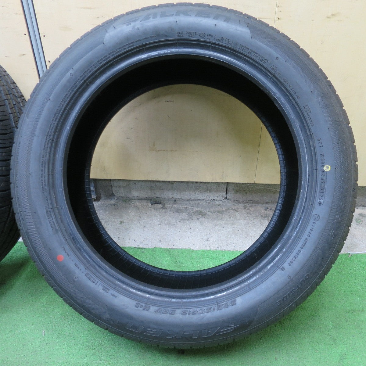 新車外し！25年◎225/55R18 ファルケン ZIEX ZE001A A/S タイヤ 18インチ デリカD5 アウトランダー エクストレイル クロストレック 等◎6082102NGノタ