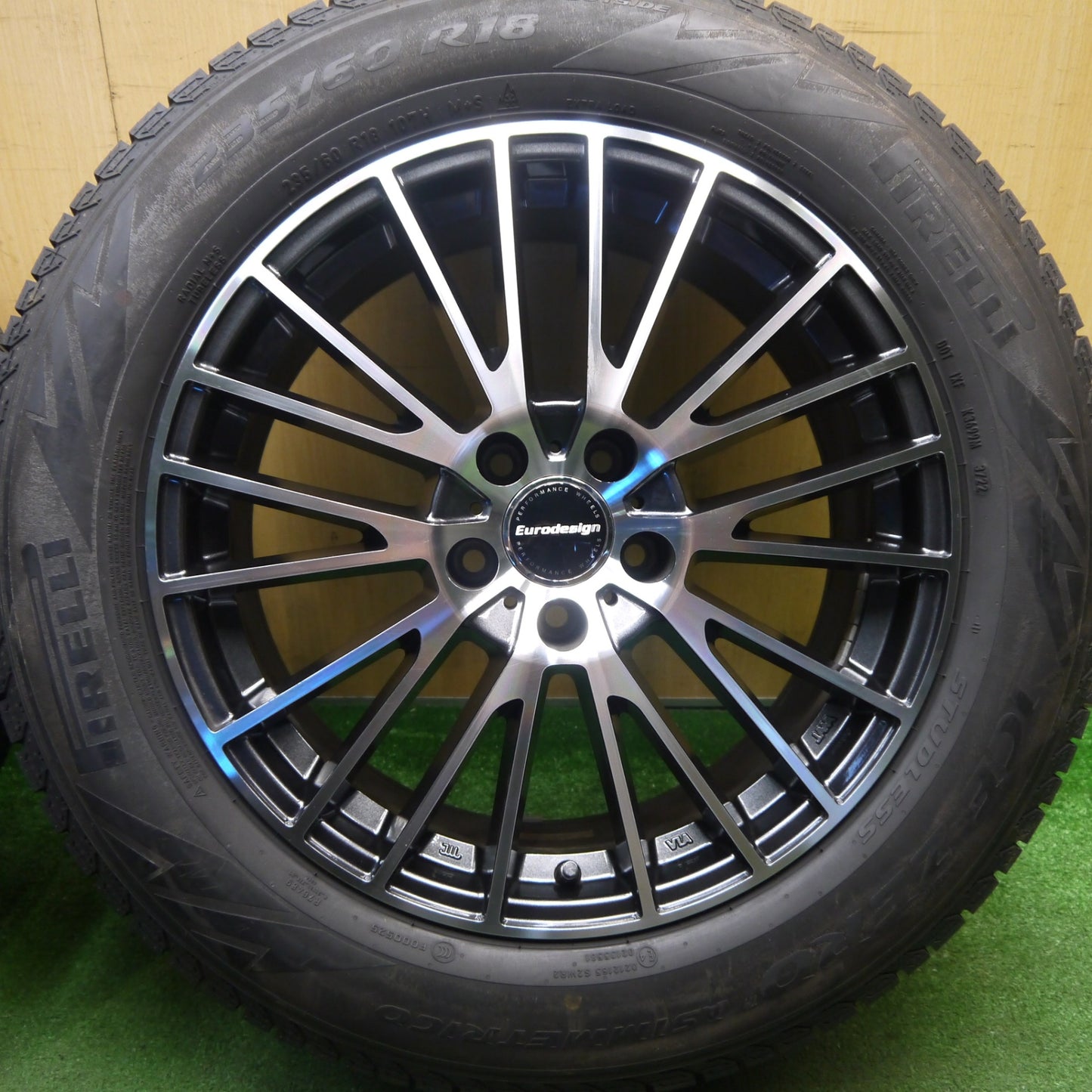バリ溝！22年！キレイ！9.5分以上★アウディ Q5 等 Eurodesign CALWER 235/60R18 スタッドレス ピレリ アイスゼロ アシンメトリコ ユーロデザイン カルヴァー 18インチ PCD112/5H★6021703Hス
