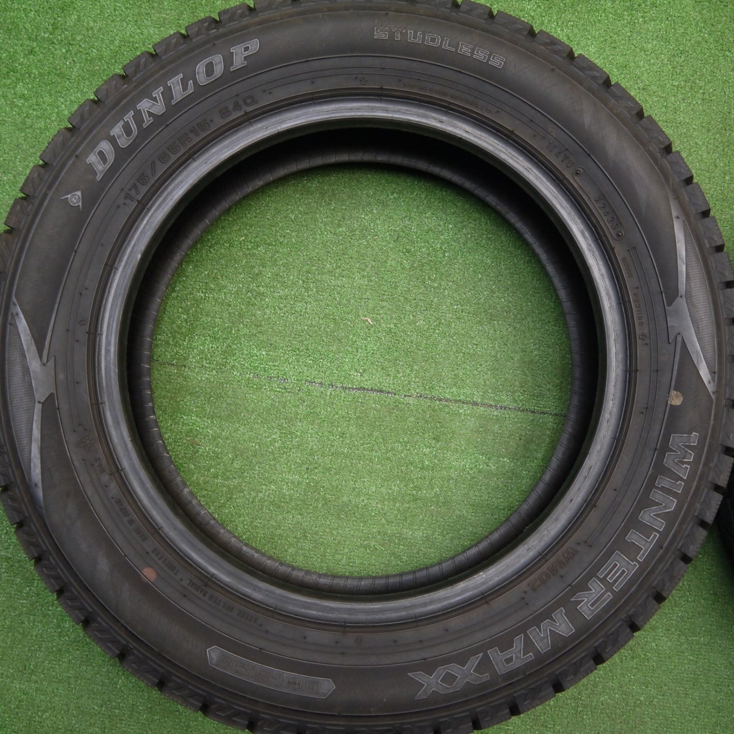 バリ溝！23年！9.5分★スタッドレス 175/65R15 ダンロップ ウインターマックス WM02 タイヤ 15インチ ヤリス アクア ヴィッツ 等★5120501Hスタ