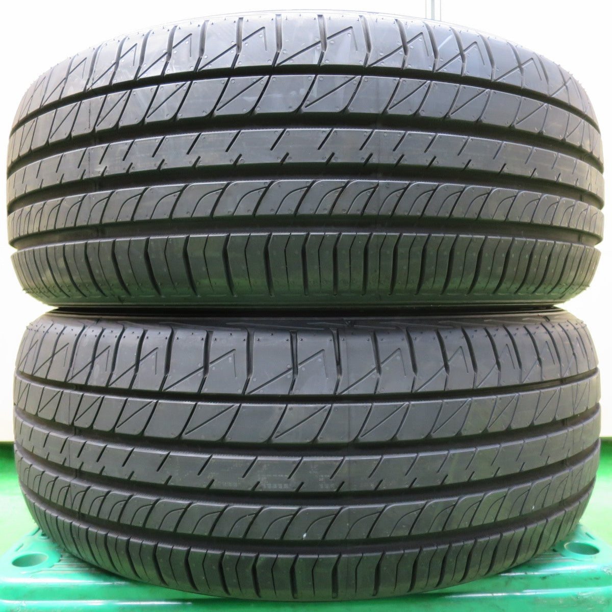 [送料無料] 未使用★225/55R17 ダンロップ LE MANS V ルマン5 タイヤ 17インチ レガシィ エクストレイル 等★4110603イノタ