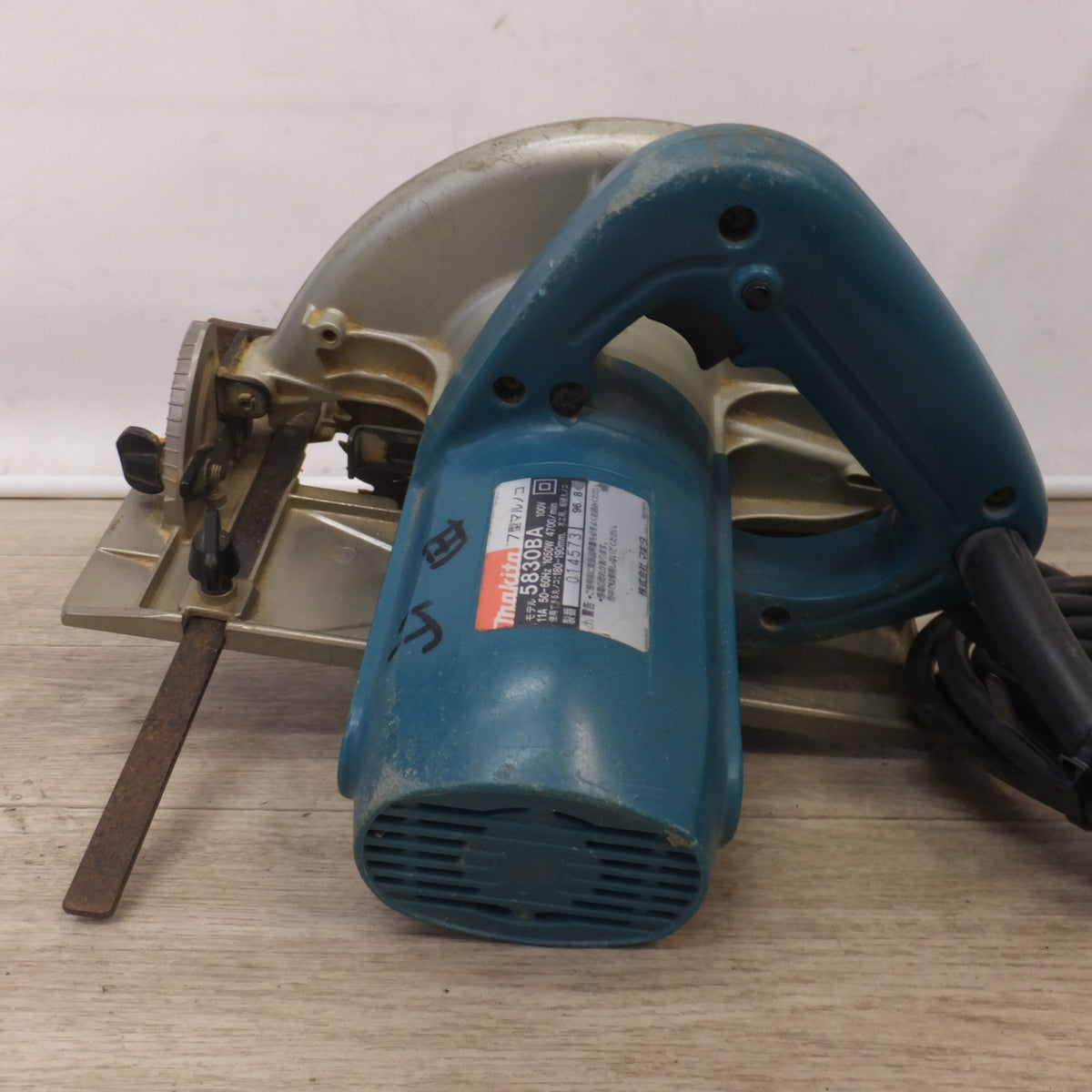 ★マキタ makita 7型マルノコ 5830BA　180～190mm　100V 11A 50-60Hz 1050W　木工用 超硬丸ノコ★