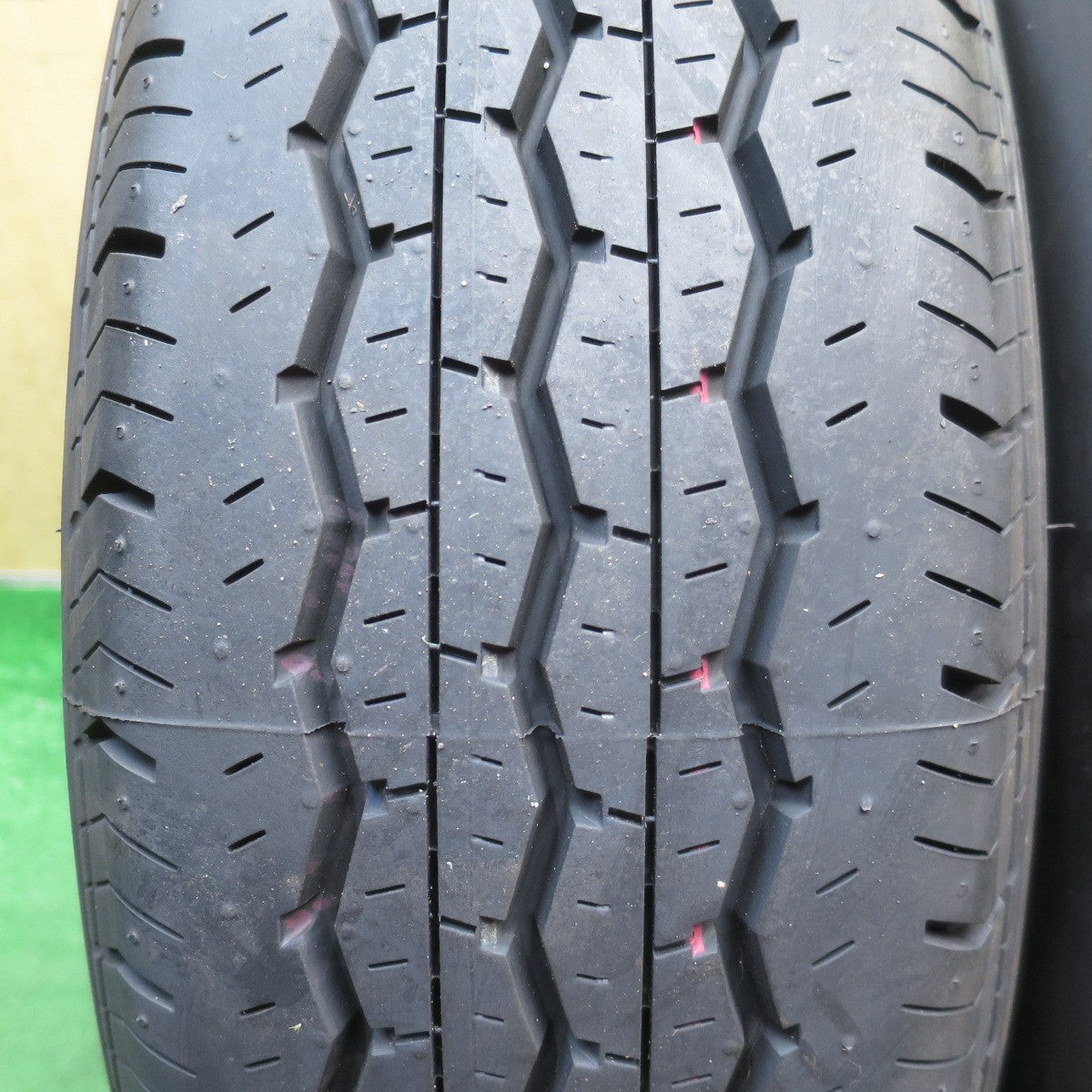 新車外し！26年◎トヨタ ハイエース 純正 スチール 195/80R15 107/105S ブリヂストン エコピア RD613 15インチ PCD139.7/6H◎6091911NJノ
