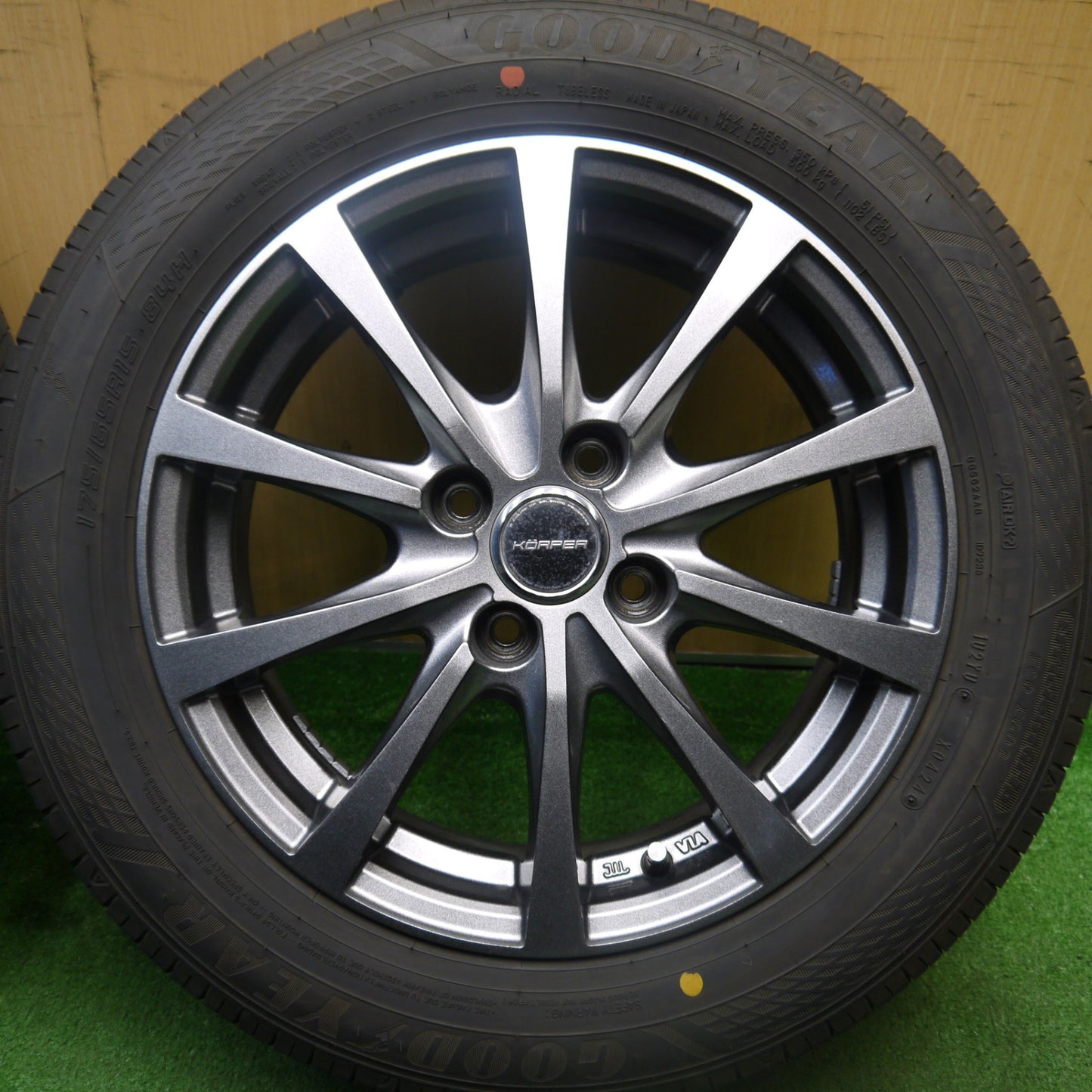 [送料無料] バリ溝！24年！キレイ！9.5分★175/65R15 グッドイヤー EfficientGrip ECO EG02 KORPER ケルパー 15インチ PCD100/4H★5032501Hノ